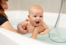 Building a Bond: 5 Ways to Turn Your Baby's Bath Time into a Bonding Experience